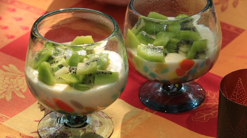 Panna Cotta (Taze Kivi İle)